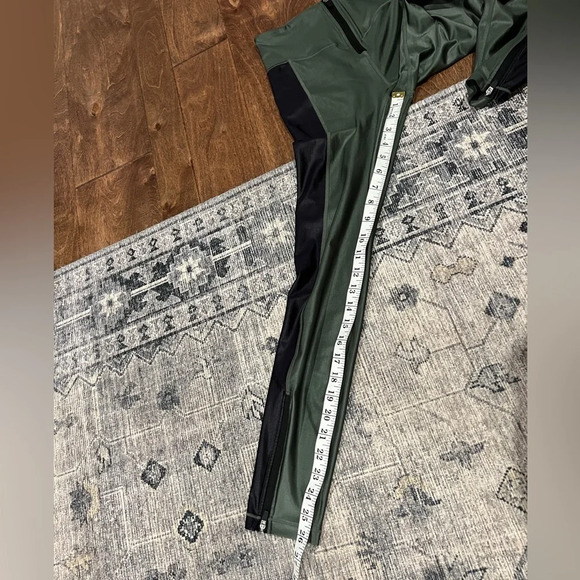 Bandier All Access women’s zip front set size small - Picture 9 of 11